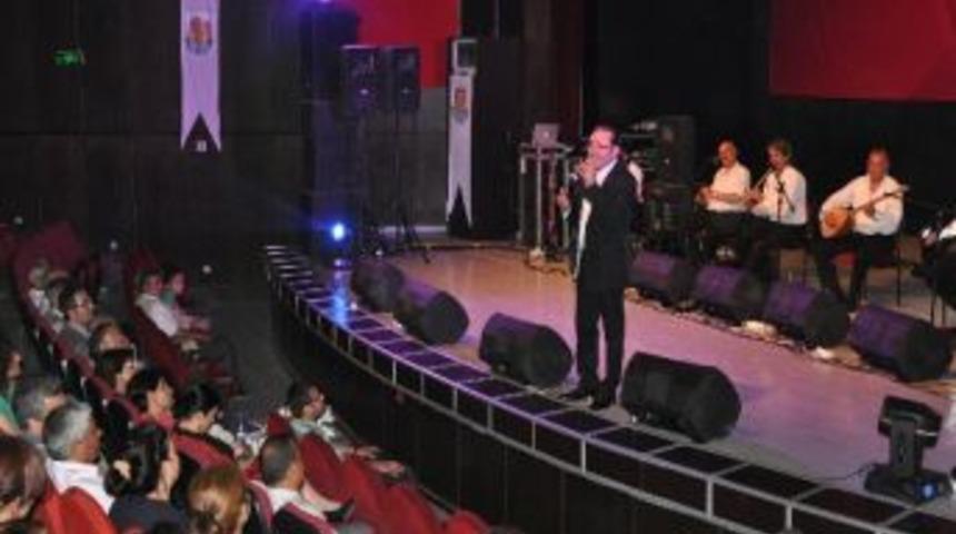 Tarsus'ta Yıldız &Ccedil;am &Ouml;zdemir Ve Sıtkı Akın Konseri