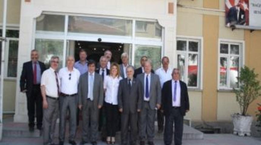 Chp&rsquo;li Başkanlardan Dp&rsquo;li Başkan&rsquo;a Ziyaret