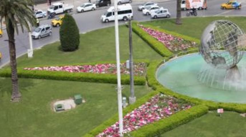 İzmir'de 600 Bin Adet Godetya Dikildi