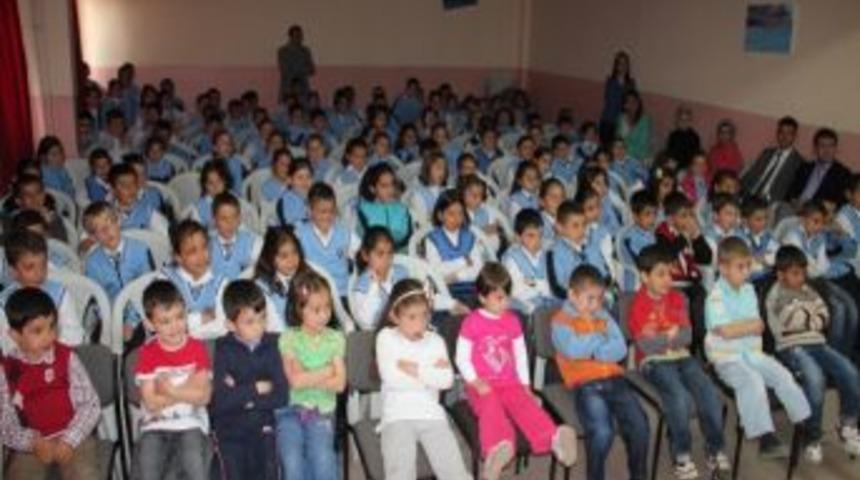 &Ccedil;ocuklara Tiyatro İle Orman Sevgisini Aşılıyorlar