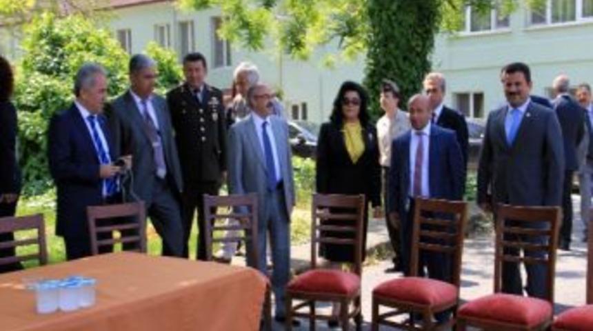 Bakan Yardımcısı Arzu, Yalova Garden A.ş.'yi Gezdi