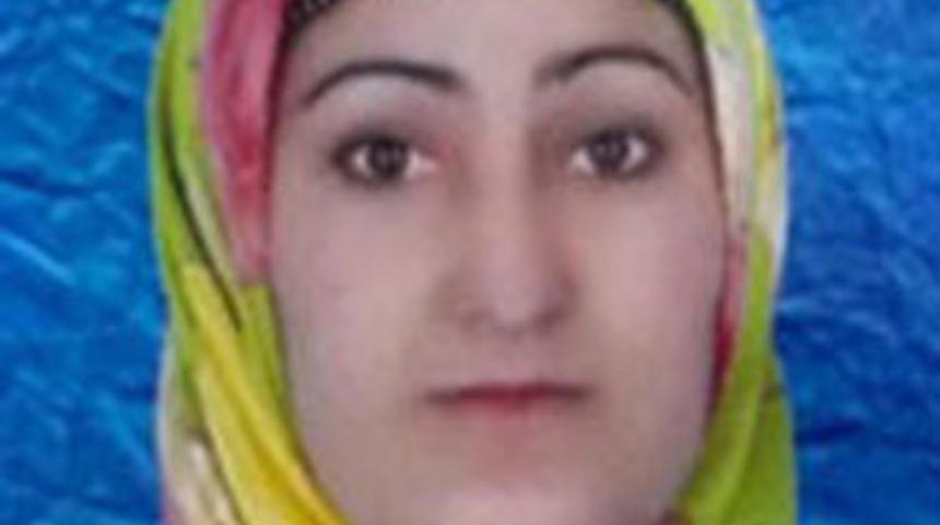 Kardeşinin cesedini derede buldu