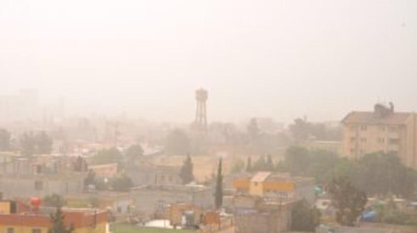 Ak&ccedil;akale'de Toz Bulutu