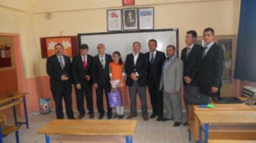 İl Milli Eğitim M&uuml;d&uuml;r&uuml;&rsquo;nden Kızılelma Ortaokulu&rsquo;na Ziyaret