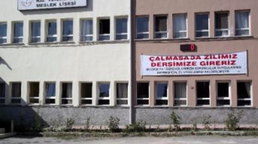 Bu Okulda Zil &Ccedil;almıyor