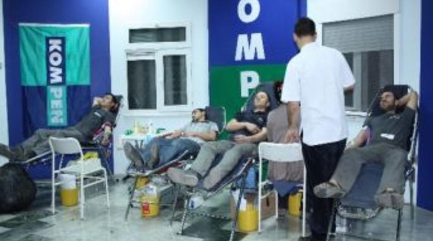 Kompen &Ccedil;alışanlarından Kan Bağışı