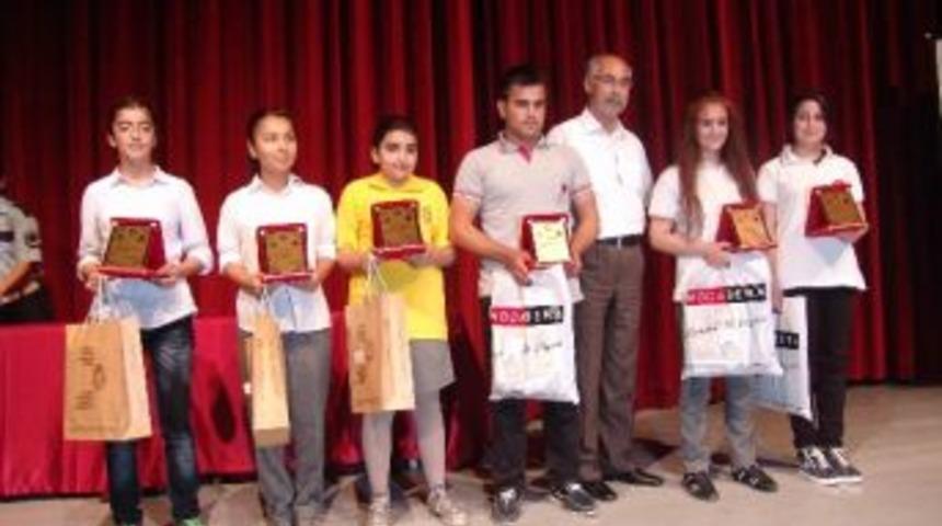 Tarsus&rsquo;ta Yılın Trafik&ccedil;ileri &Ouml;d&uuml;llerini Aldı