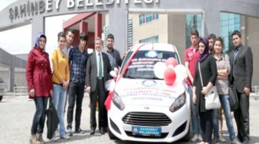 Şahinbey Belediyesi &Uuml;niversite Sınavı Birincilerine Araba Hediye Edecek
