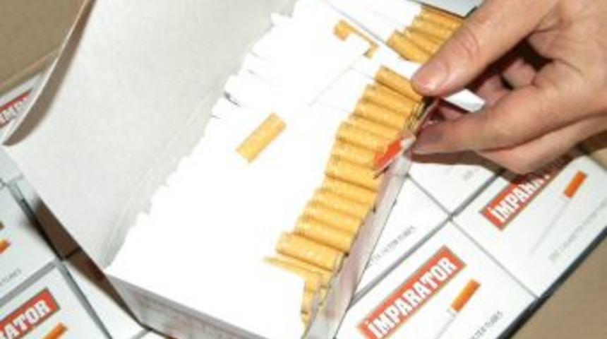 G&uuml;mr&uuml;kte Bir TIR Dolusu Makaron Ele Ge&ccedil;irildi