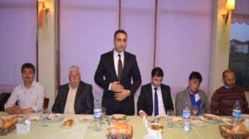 AK Parti İl&ccedil;e Başkanı Karataş, Muhtarlarla Buluştu