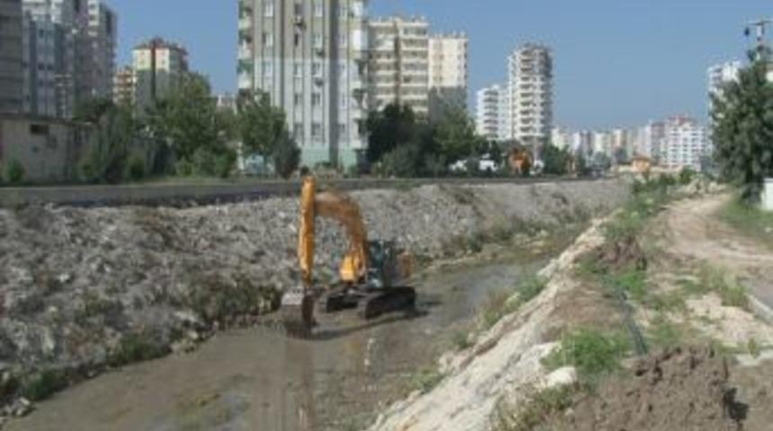 Mezitli Belediyesi'nden Temizlik Çalışması