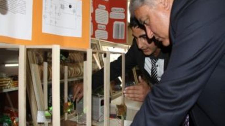 Ağrı&rsquo;da T&uuml;bitak Bilim Fuarı A&ccedil;ıldı