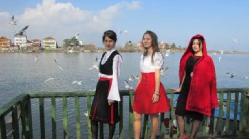 &ldquo;tekstil Alanında &Ccedil;ok K&uuml;lt&uuml;rl&uuml; Ve Yenilik&ccedil;i Yaklaşımlar&rdquo; Projesinin Finali Defile İle Yapılacak