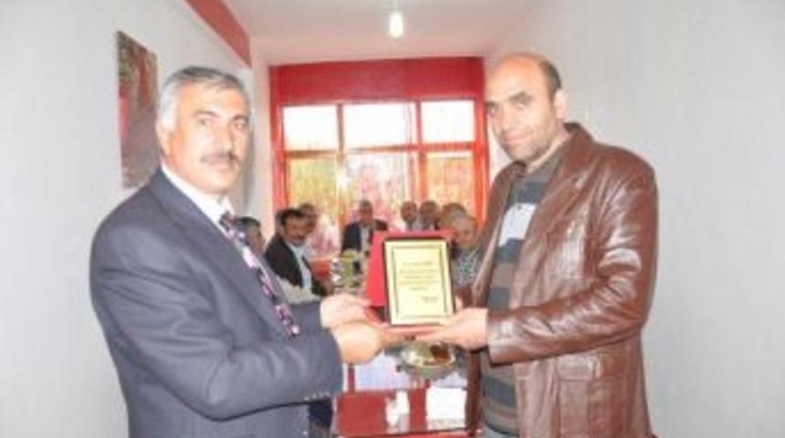 Emekli Olan Personele Veda Yemeği