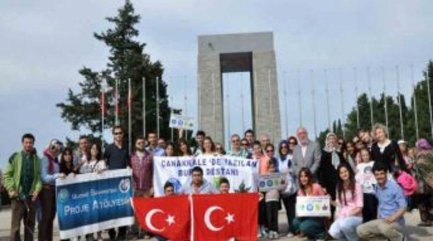 Belediye Ve &Uuml;niversite Destekledi; 100 &Ouml;ğrenci &Ccedil;anakkale'ye Gitti