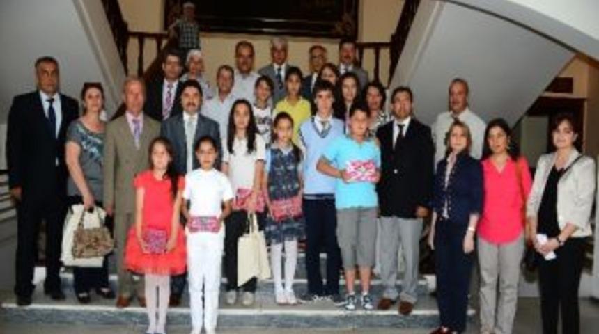Muğla'nın Okuyan Öğrencileri Ödüllendirildi
