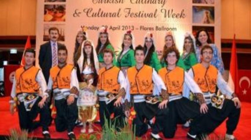 Endonezya'da T&uuml;rk R&uuml;zgarı Esti