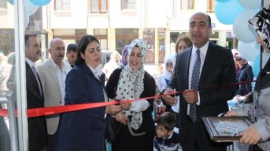 Nil&uuml;fer Derneği'nden Eğitime Destek Kermesi