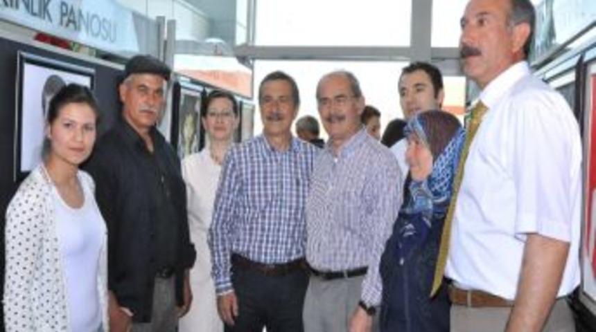 Lise &Ouml;ğrencilerin Resim Sergisi