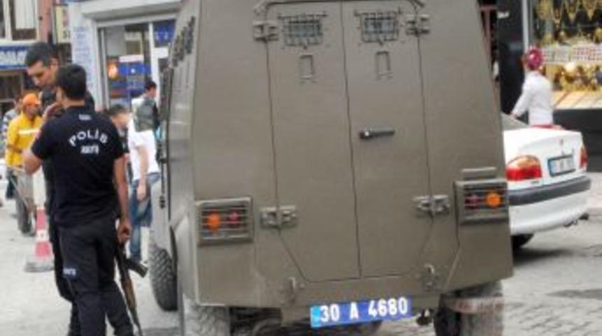 Hakkari'de Maytap Sesi, Bomba Paniği Yaşattı