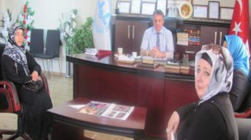 İslam&rsquo;ı Se&ccedil;en Rus Asılı Maria, Kur&rsquo;an&ndash;ı Kerim &Ouml;ğreniyor