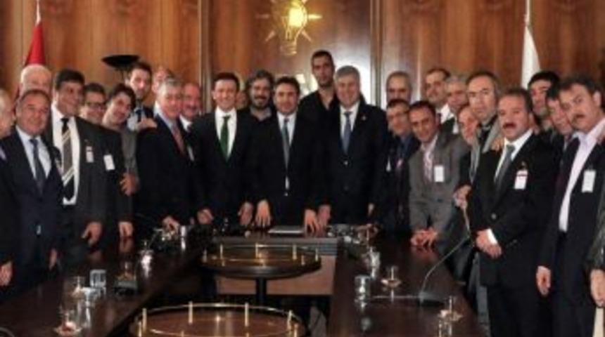 Fotoğraf&ccedil;ılar Tbmm&rsquo;ye &Ccedil;ıkarma Yaptı