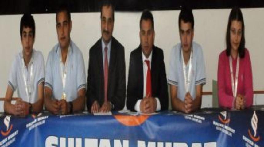 Sultan Murat Koleji, Olimpiyatlarda Madalyaları Topladı