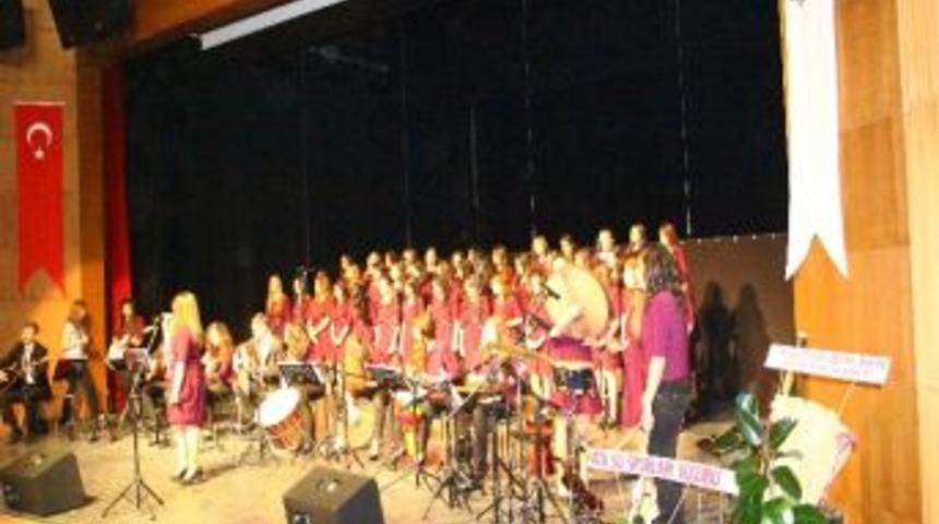 Kız Meslek Lisesi &Ouml;ğrencileri Konserleriyle B&uuml;y&uuml;ledi