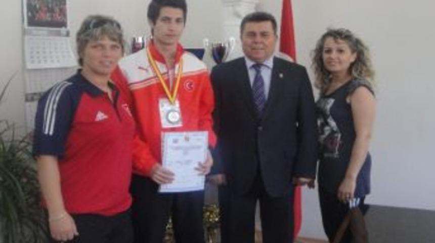 Aydınlı Matador Kupayı Akın&rsquo;a Getirdi