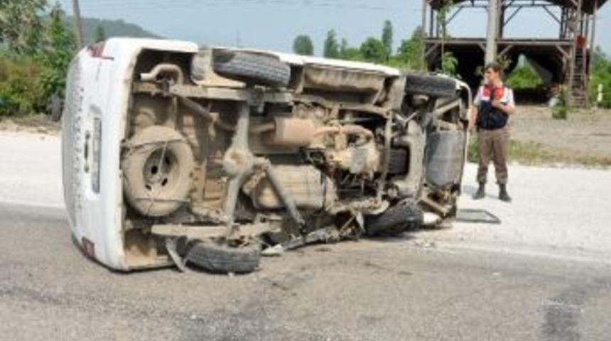 K&ouml;yceğiz&rsquo;de Trafik Kazası: 3 Yaralı