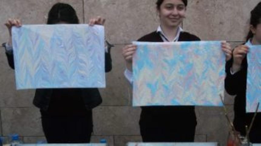 D&uuml;nyanın En B&uuml;y&uuml;k Ebrusu Trabzon'da Yapıldı