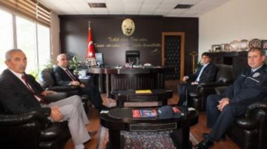 Sivas Emniyet M&uuml;d&uuml;r&uuml; Kızılay, Koyulhisar&rsquo;da İncelemelerde Bulundu