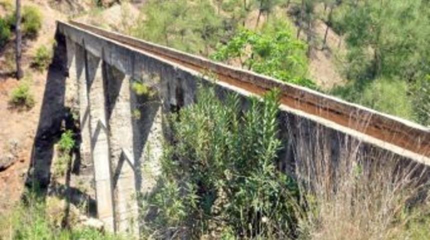 K&ouml;yceğiz'de K&ouml;yl&uuml;lerin Arık Tepkisi