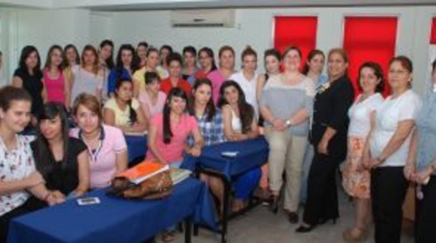 Yılın annesinden konferans