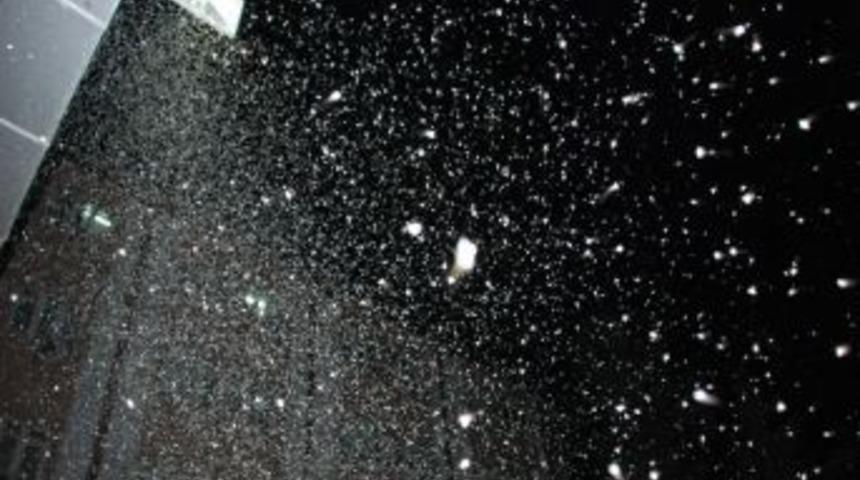 Adıyaman&rsquo;ı Sinek Ve &Uuml;vez İstila Etti