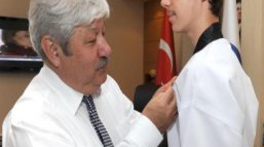 Milli Tekvandocudan Başkan Akaydın&rsquo;a Madalya S&ouml;z&uuml;