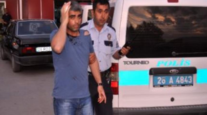 Eskişehir’de Tuğlalı, Bıçaklı Kavga: 2 Yaralı