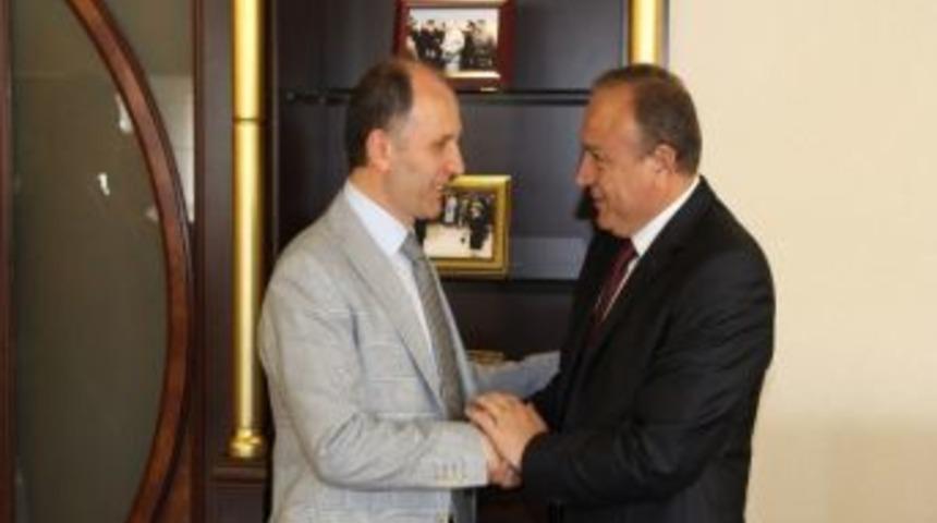 Trabzonspor Başkan Adayı Muharrem Usta Se&ccedil;im Ziyaretlerine Başladı