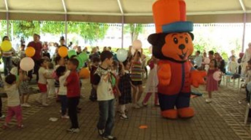 Minikler Baharı Eğlenerek Karşıladı