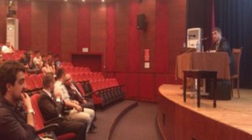 &Uuml;niversite &Ouml;ğrencilerine Mesleki Bilgilendirme S&ouml;yleşisi