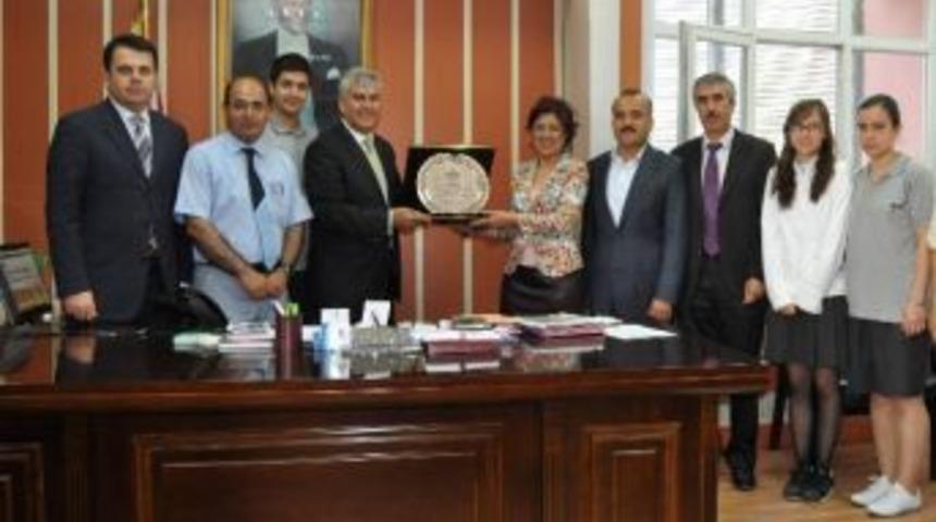 En İyi Turizm K&ouml;şesine Sahip Okullar &Ouml;d&uuml;llendirildi