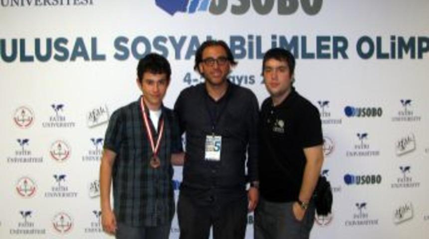 G&uuml;nd&uuml;zalp Anadolu Lisesi &Ouml;ğrencisi 5. USOBO'da Bronz Madalya Aldı