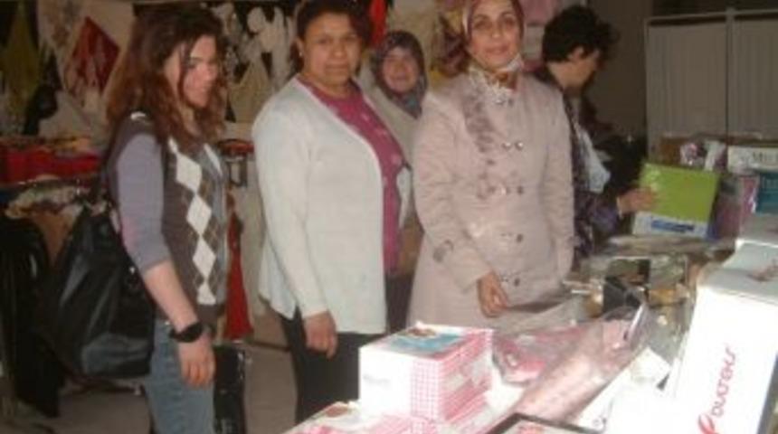 Fakir &Ouml;ğrenciler İ&ccedil;in Kermes D&uuml;zenlediler