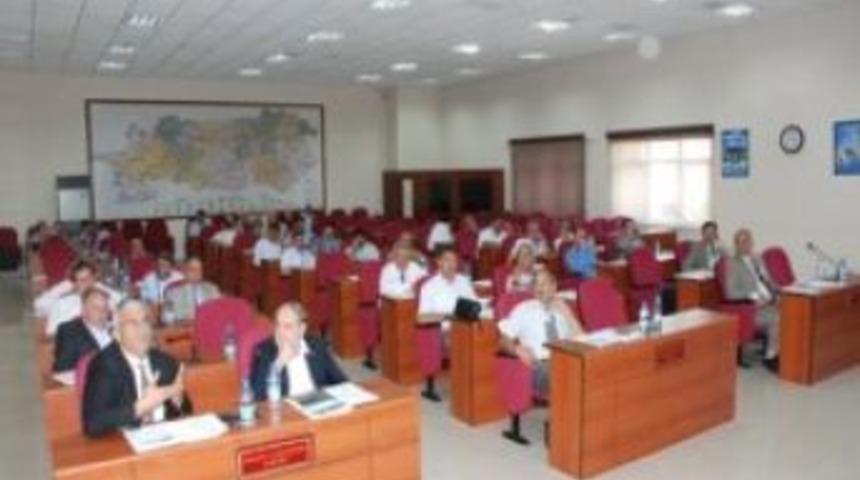 İl &Ouml;zel İdaresi&rsquo;nden eğitime 1 trilyonluk destek