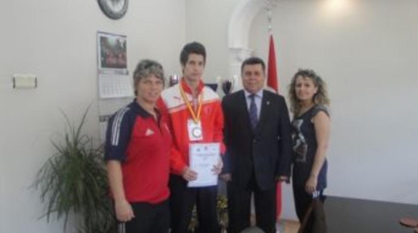 Avrupa İkincisi&rsquo;nden Akın'a ziyaret