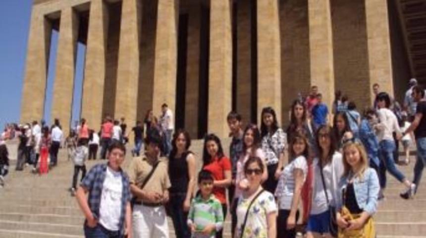 Burhaniye&rsquo;de Liselilerin Gezi Coşkusu