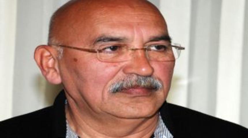 Adana'da Hasta Yakını Doktoru Yumrukladı