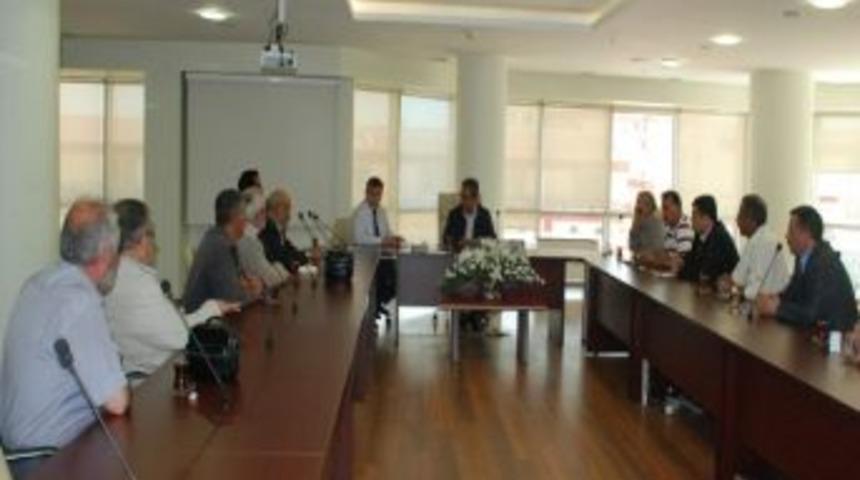 Başkan Han&ccedil;erli Muhtarlarla Belediye &Ccedil;alışmalarını Değerlendirdi