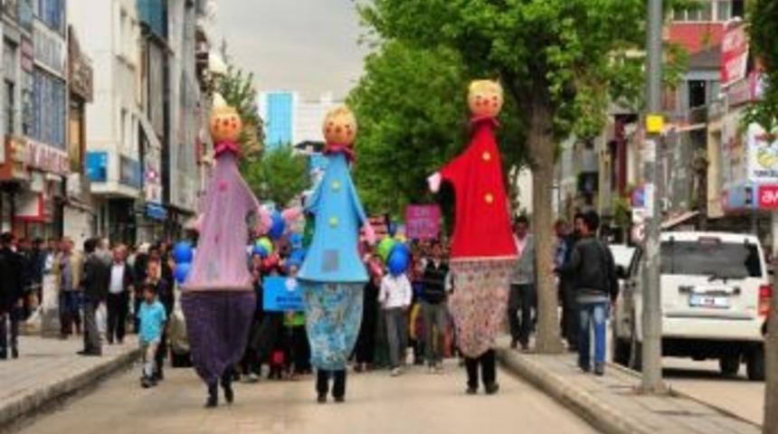 12. Akdamar &Ccedil;ocuk Ve Gen&ccedil;lik Tiyatroları Şenliği