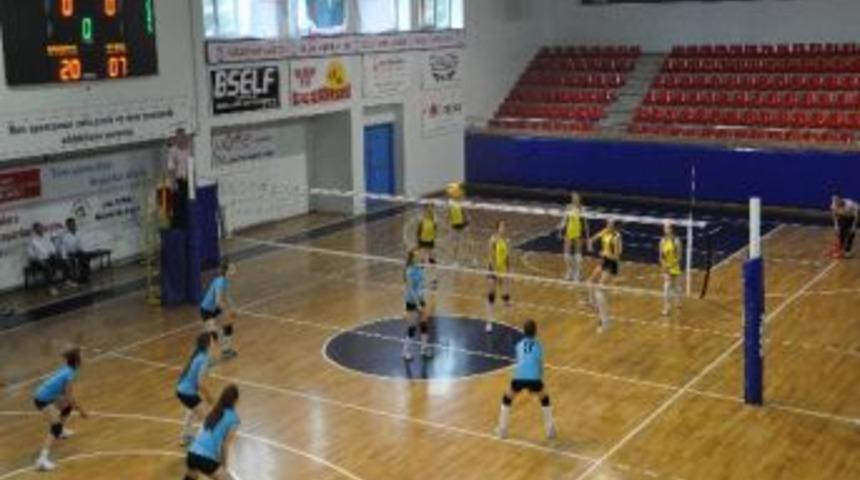 Kurumlararası Voleybol M&uuml;sabakaları Başlıyor
